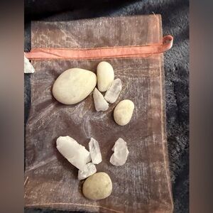 Aroma & Crystal Eucalyptus Shower Therapy Pouches. Comes with 2 mil Eucalyptus